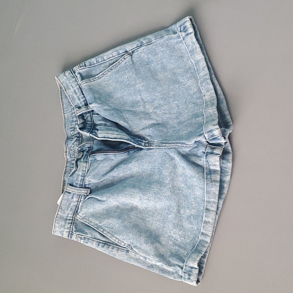 American Eagle Denim Shorts - Picture 2 of 5